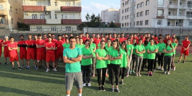 Cizre Belediyesi gençleri geleceğe hazırlıyor