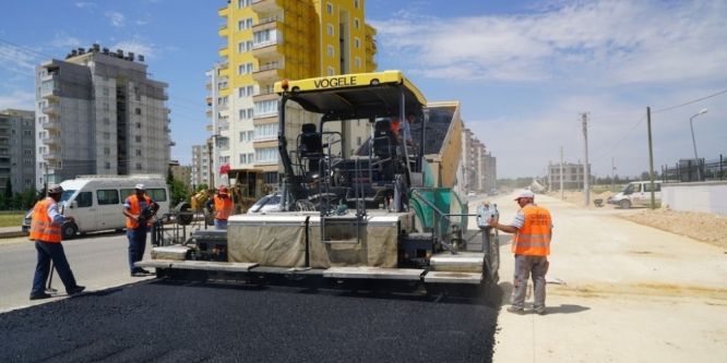 Asfalt ve kaldırım çalışması aralıksız sürüyor