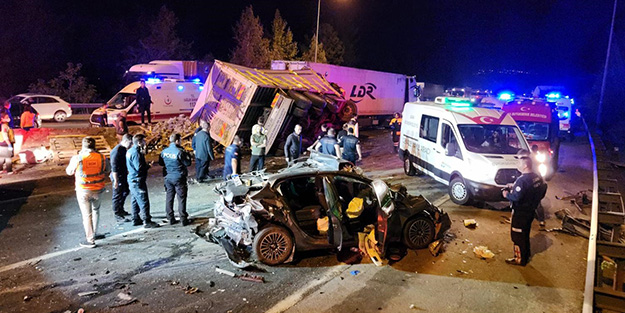 13 araç birbirine girdi! Türkiye'yi yasa boğan kazada acı bilanço