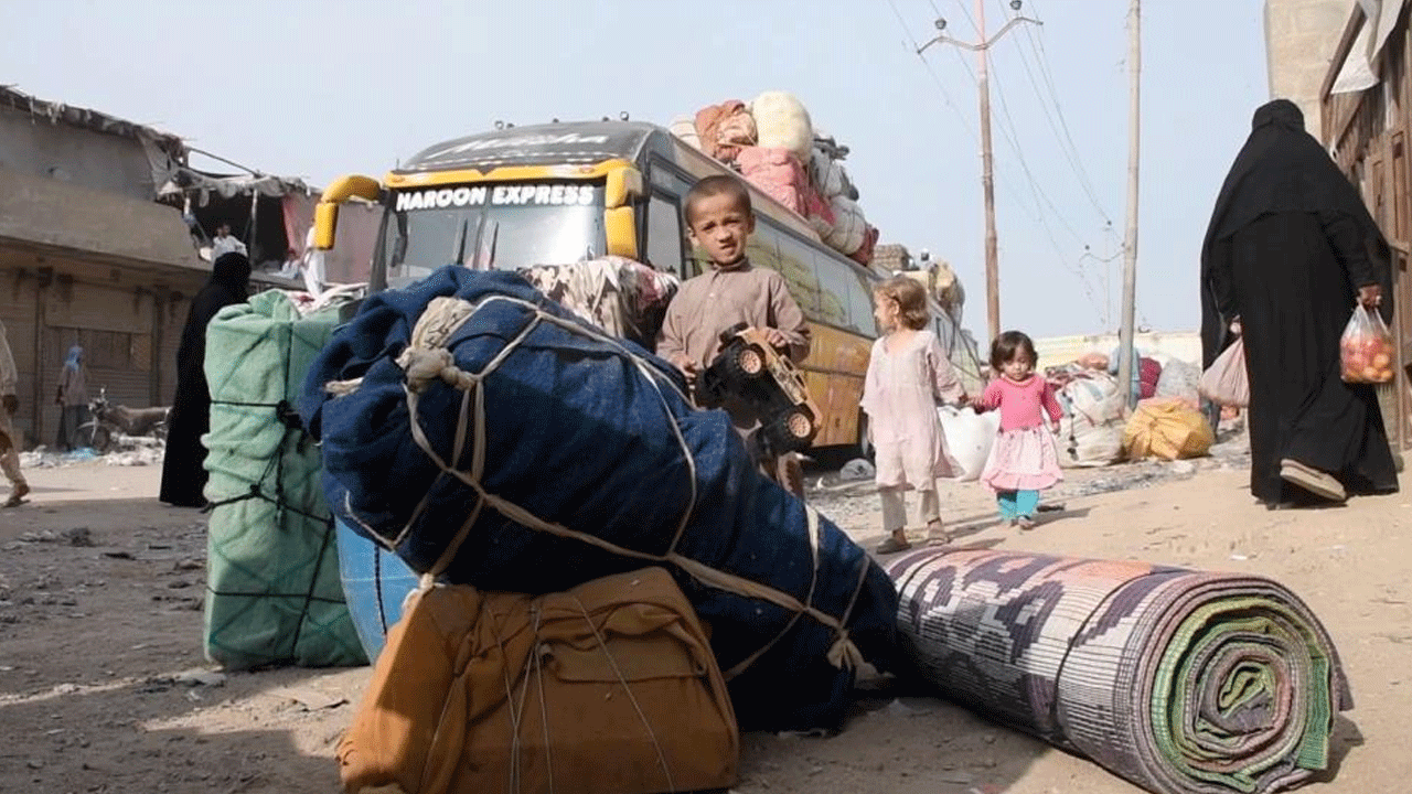 13 bin 500 Afgan'ı gönderdiler