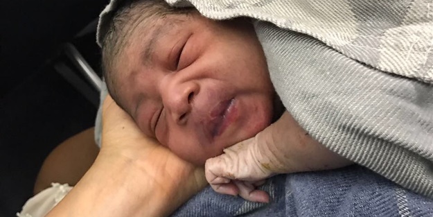 13 bin metre yükseklikte kulağına ezan okundu