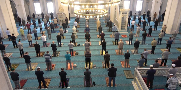 13 Kasım 2020 cuma namazı saat kaçta?