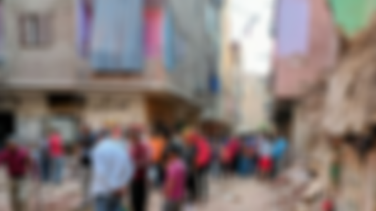 13 katlı apartman çöktü! Enkazda arama çalışmaları sürüyor