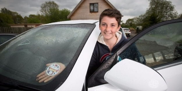 13 yaşında işe başladı, 1 yıl sonra milyoner oldu!