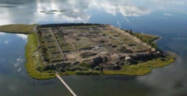 1300 yıllık gizem! Labirent şeklindeki Türk adasının sırrı