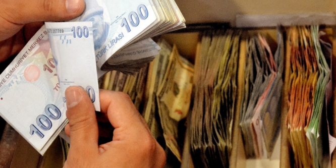 Serbest piyasada döviz fiyatları