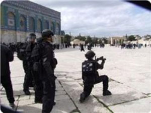 Siyonistin kanlı elleri başörtüsüne de uzandı