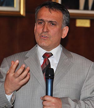 Arama motorları yabancı istihbaratlara çalışıyor