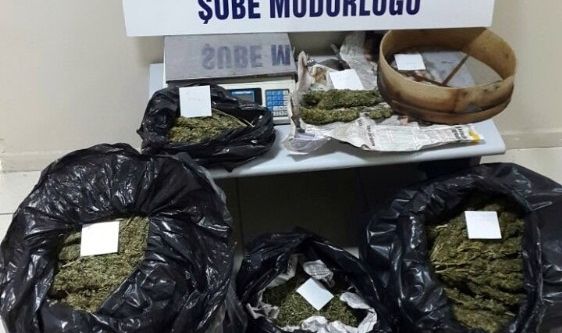 18 kilo 843 gram esrar ele geçirildi