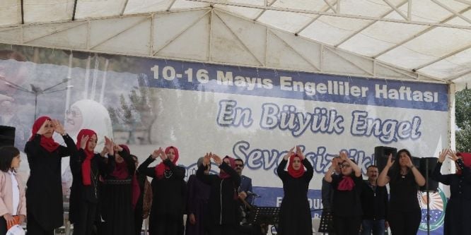 Gölbaşı Belediyesi engellileri yalnız bırakmadı