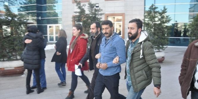 Adliyede gözaltına alındı