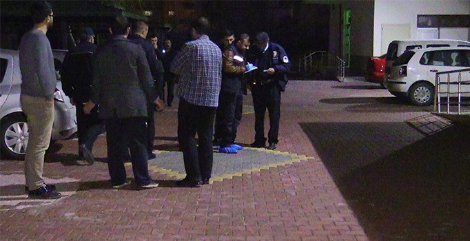 14 bıçak darbesiyle öldürüldü