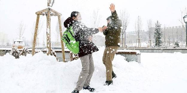 14 ilde eğitime kar engeli!