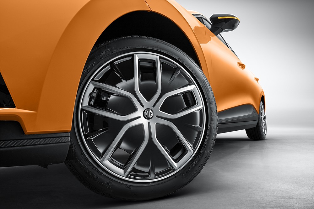 14 modeli solladı! Avrupa’da zirvede!