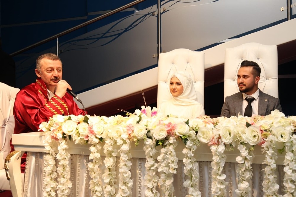 14 Şubat’ta dünya evine girdiler 