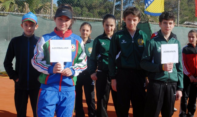 14 Yaş Gelişim Tenis Turnuvası Serik'te başladı