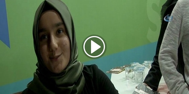 14 yaşında ilk kitabını çıkardı