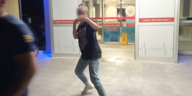 14 yaşındaki kız dedesini bıçakladı, yakalanınca savunması şaşırttı