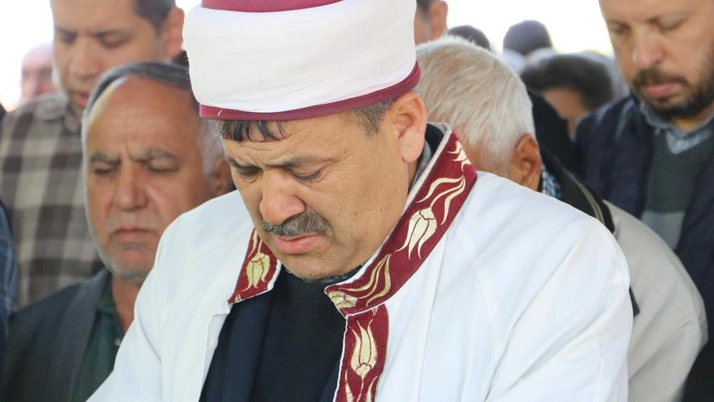14 yıllık imama büyük şok! 