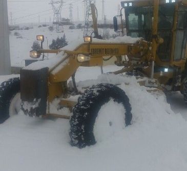 Edremit’te karla mücadele çalışması yapılıyor