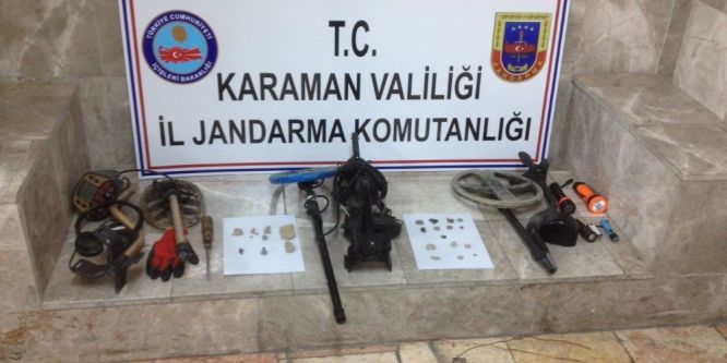 Karaman’da jandarmadan kaçak kazıya suçüstü