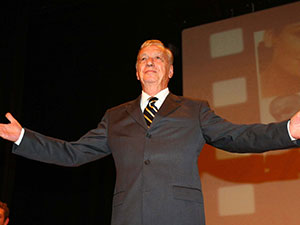 Tiyatrocu Metin Serezli yarın defnedilecek