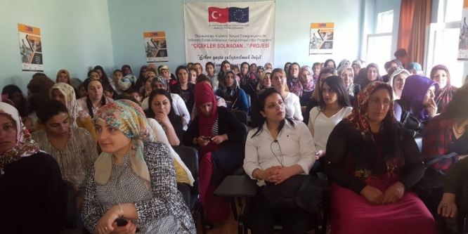 Göç mağduru ailelere seminer