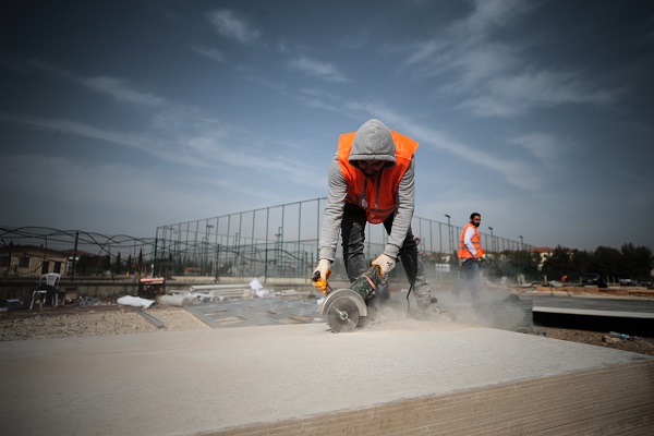 15 bin kişilik geçici kent yükselmeye başladı