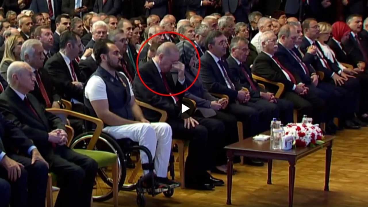15 Temmuz Anma Töreni'nde duygusal anlar! Başkan Erdoğan gözyaşlarını tutamadı