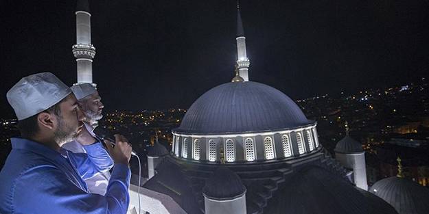 15 Temmuz ruhu yaşatılıyor! 81 ilde camilerden sela sesleri yükseldi