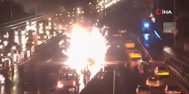 15 Temmuz Şehitler Köprüsü'nde patlama