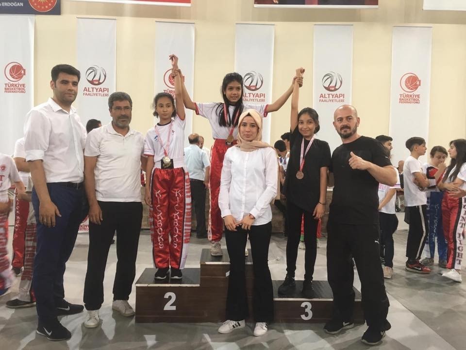 15 Temmuz Şehitlerini Anma Kick Boks müsabakaları tamamlandı 