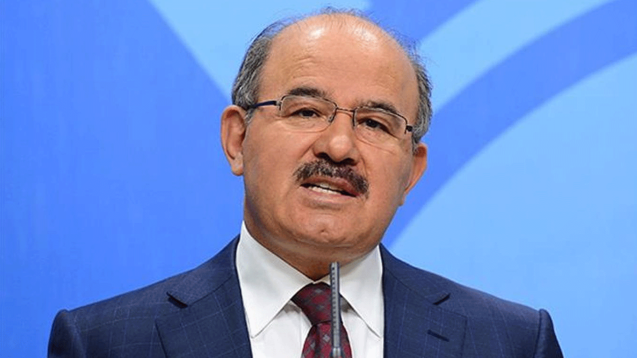 15 Temmuz şehitlerini anmadan, Melek annesine sahip çıktı