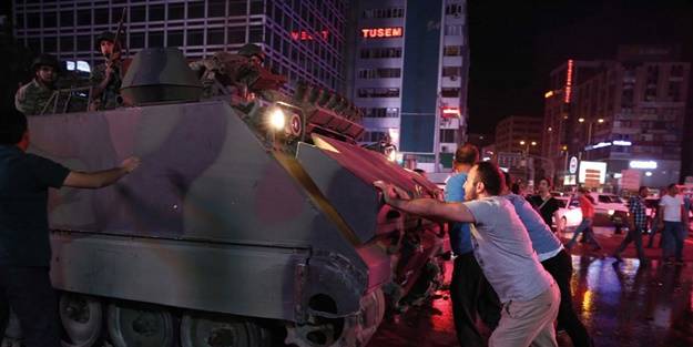 15 Temmuz'da masum askerleri nasıl kandırdılar?