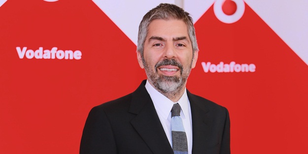 15 Temmuz'un birinci yıldönümünde Vodafone'dan ücretsiz dakika, sms ve internet