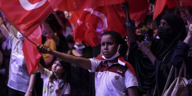 15 Temmuz'un yıldönümünde milyonlar meydanları boş bırakmadı