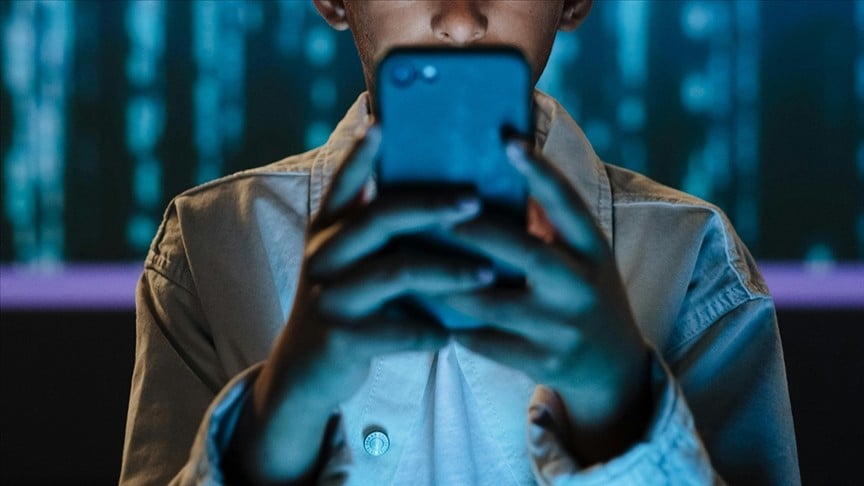 15 yaş altı sosyal medya denetimi güçlü olmalı