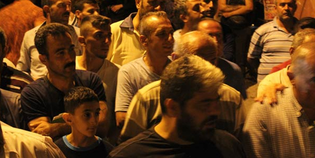 15 yaşındaki çocuğa sattırmak istediler! Mahalle ayaklandı