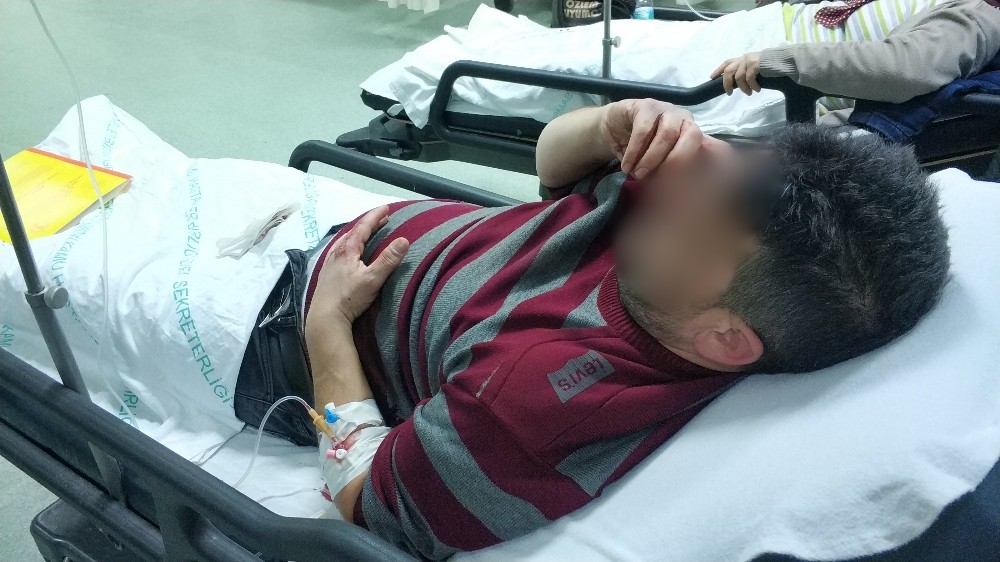 15 yaşındaki kız, babasını bıçakladı 