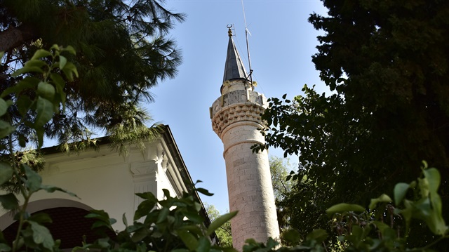 15 yılda 170 minare inşa etti