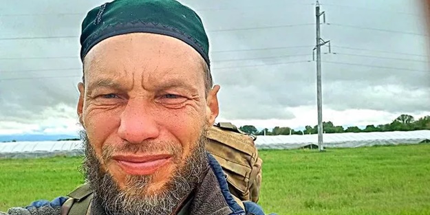 15 yıllık rahip Müslüman oldu