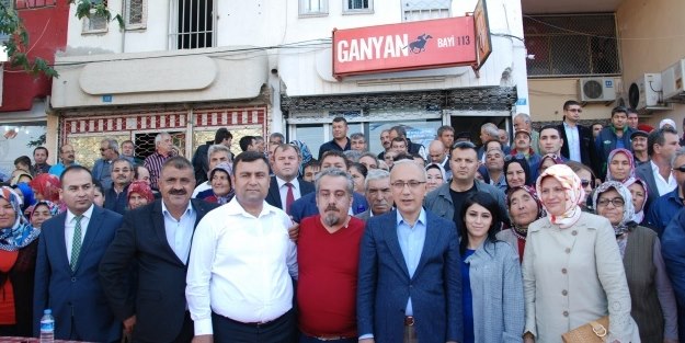 Ak Parti'ye bir dev katılım daha!