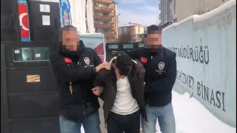 150 lira için arkadaşını öldürdü 