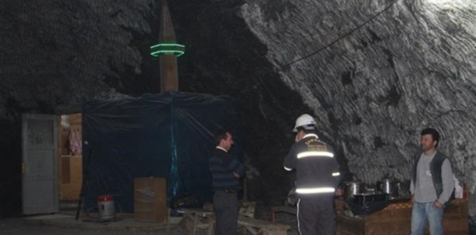 150 metrede mescid inşa ettiler