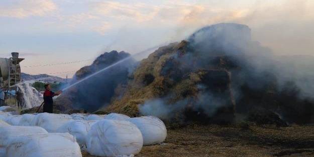 150 ton saman kül oldu! 