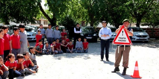 Sarıgöl’de jandarmadan trafik eğitimi