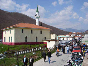 İstanbul’da Rumlara tanınan haklar, bizlere de verilsin...