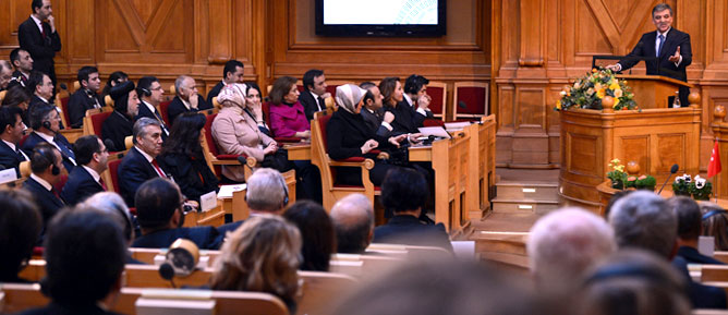 Avrupa stratejik miyopluk yaşıyor