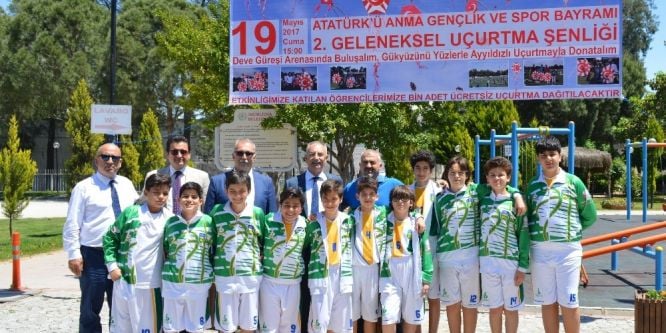 İncirliova Belediyesi şampiyonları ağırladı