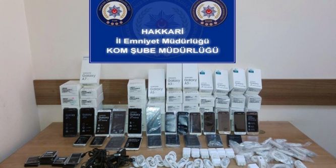 62 adet cep telefonu ele geçirildi